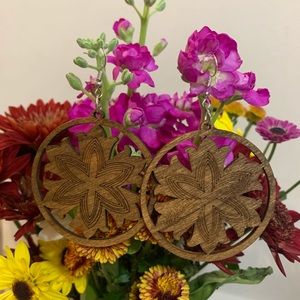 Lightweight wooden earrings